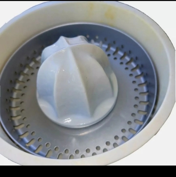 Vintage Van Wyck Press-A-Matic Electric Juicer - Picture 7 of 9